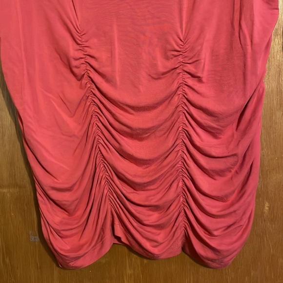 •SOFT SURROUNDINGS•CORAL, 3/4 SLEEVE RUCHING, SCOOPNECK BLOUSE SIZE LARGE - Picture 4 of 8